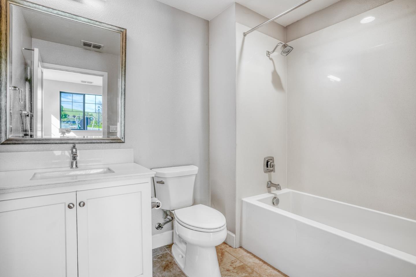 Detail Gallery Image 27 of 57 For 897 Tranquility Cir #5,  Livermore,  CA 94551 - 3 Beds | 3/1 Baths