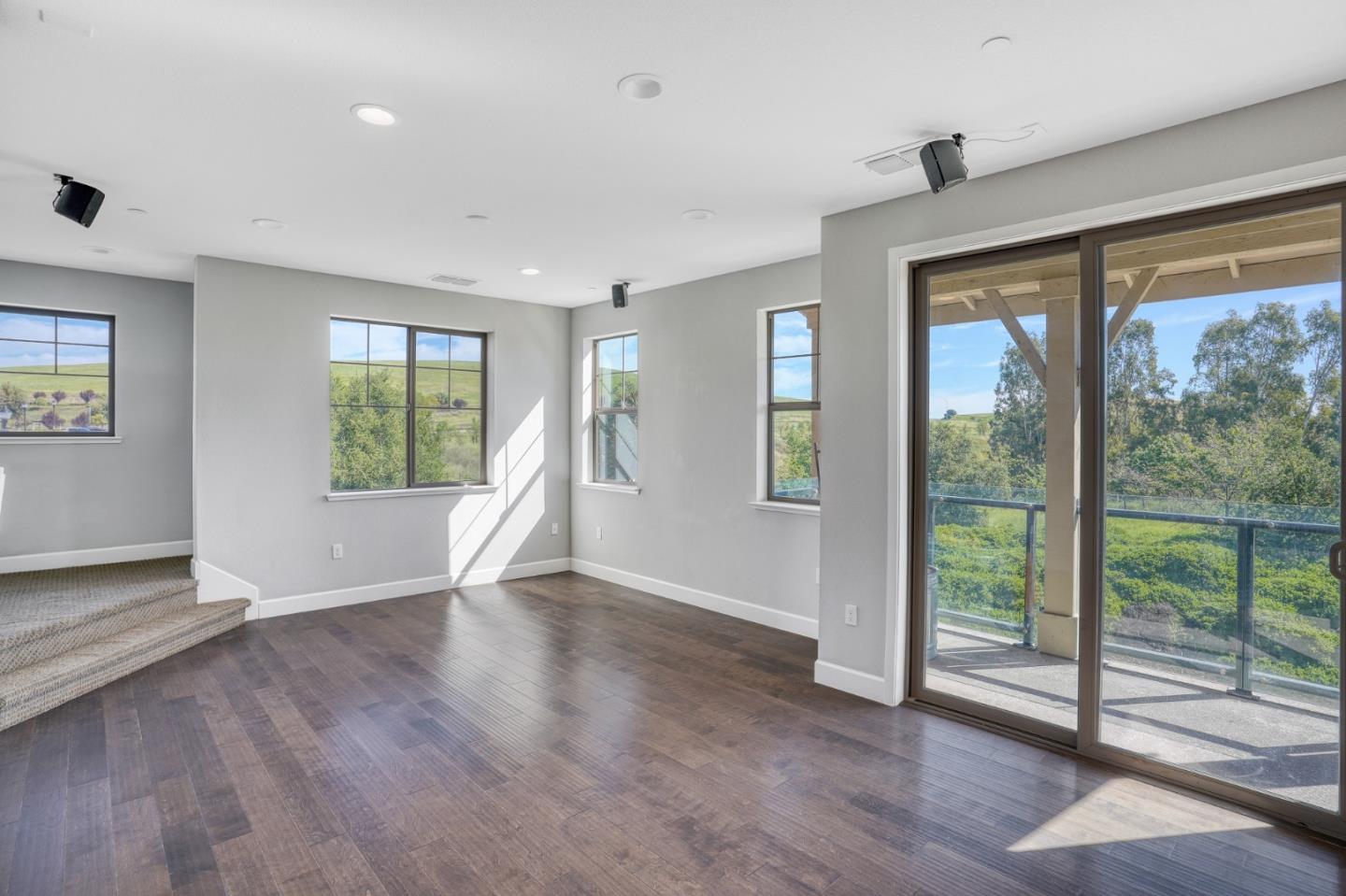 Detail Gallery Image 4 of 57 For 897 Tranquility Cir #5,  Livermore,  CA 94551 - 3 Beds | 3/1 Baths