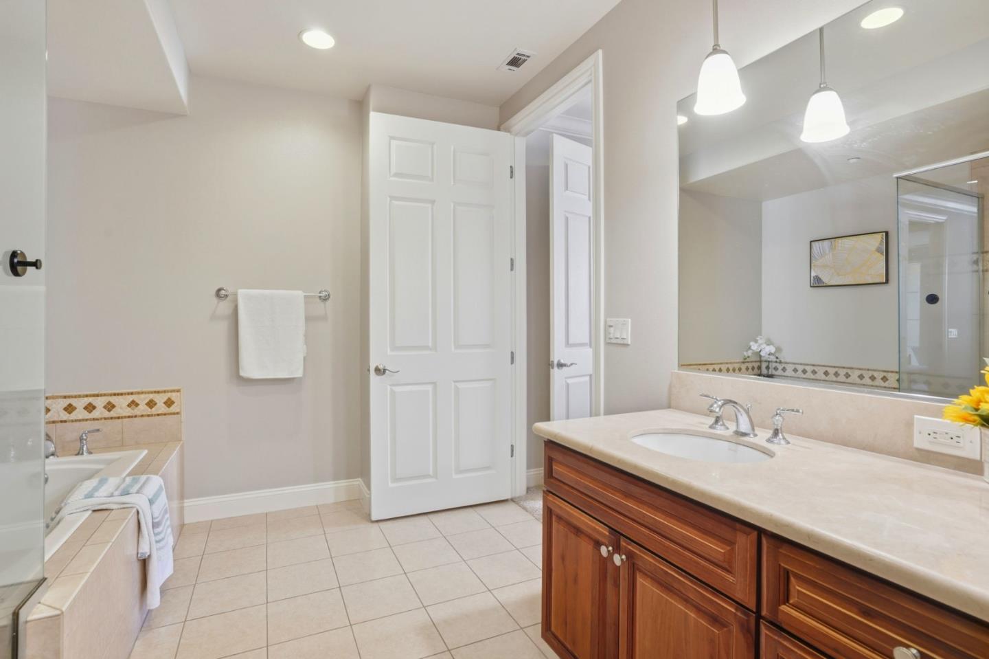 Detail Gallery Image 21 of 36 For 2881 Meridian Ave #217,  San Jose,  CA 95124 - 2 Beds | 2 Baths