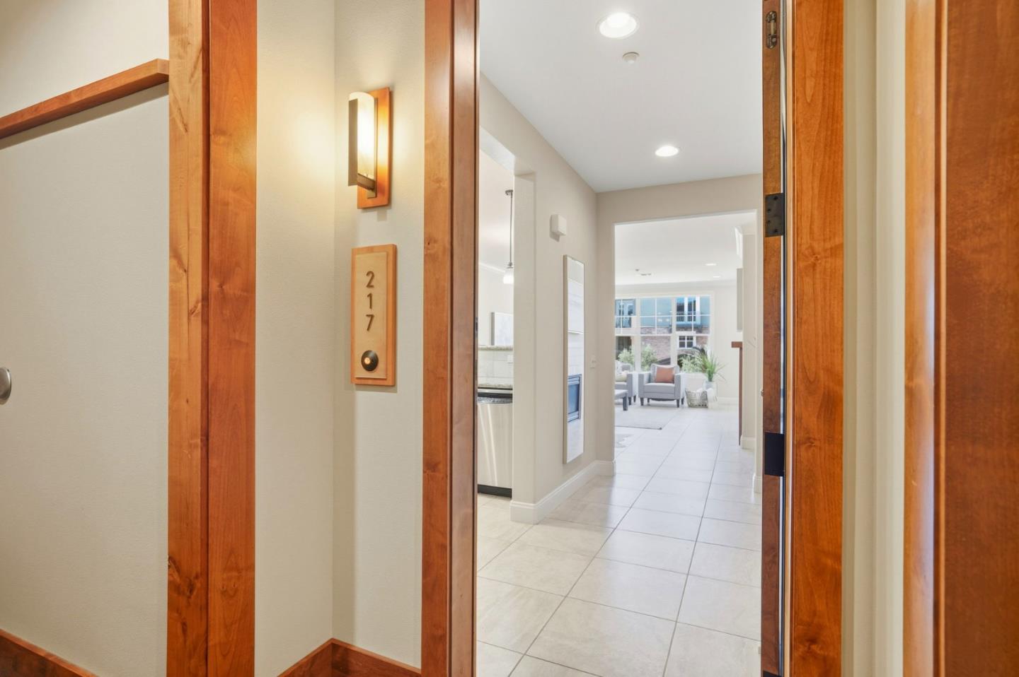 Detail Gallery Image 3 of 36 For 2881 Meridian Ave #217,  San Jose,  CA 95124 - 2 Beds | 2 Baths