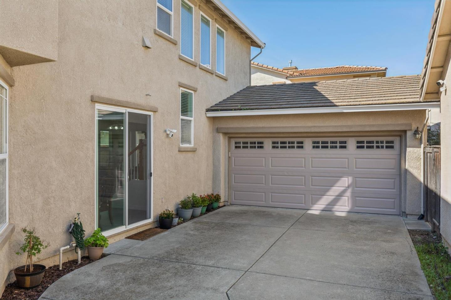 Detail Gallery Image 2 of 29 For 2428 Hanson Dr, Fairfield,  CA 94533 - 3 Beds | 2/1 Baths