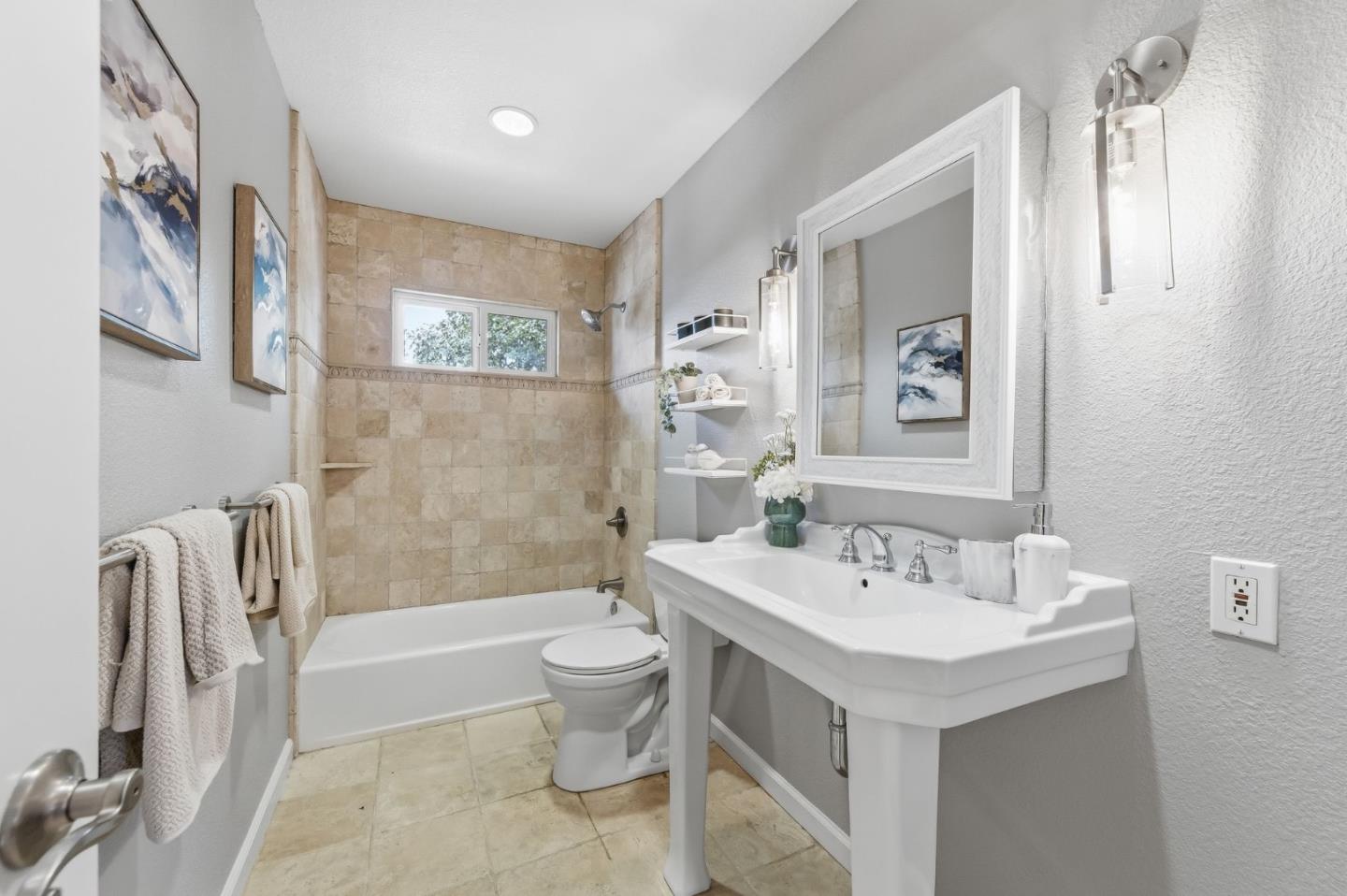 Detail Gallery Image 11 of 21 For 61 N Leigh Ave, Campbell,  CA 95008 - 3 Beds | 2 Baths