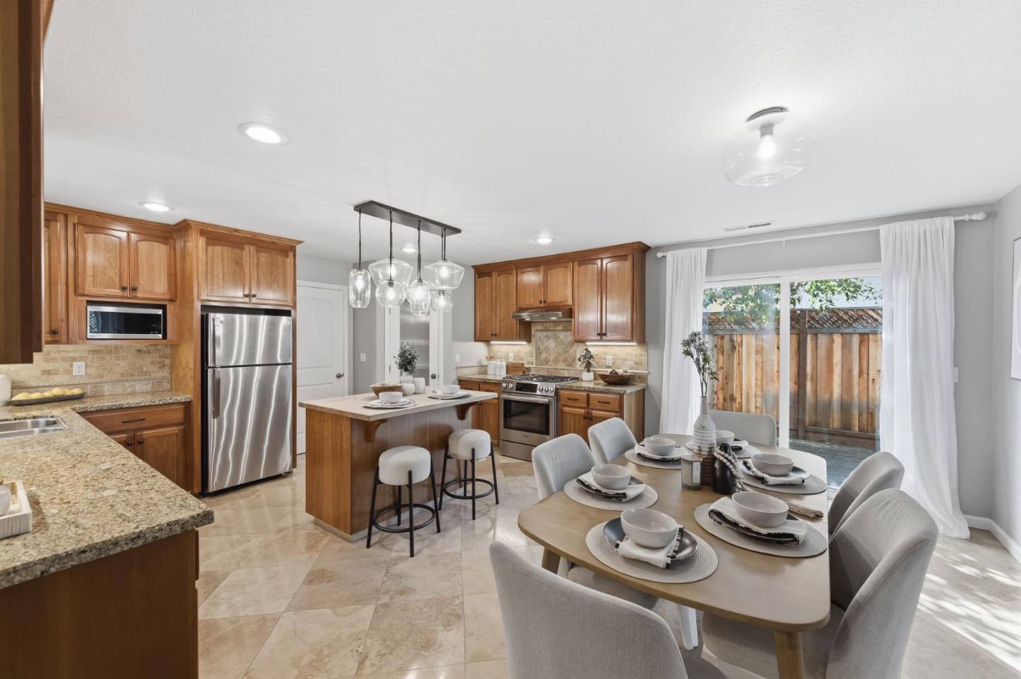 Detail Gallery Image 4 of 21 For 61 N Leigh Ave, Campbell,  CA 95008 - 3 Beds | 2 Baths