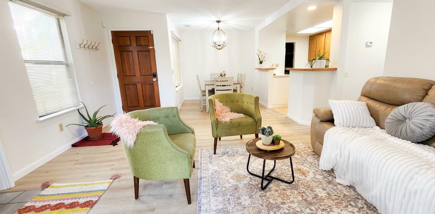 Detail Gallery Image 4 of 22 For 4943 Conway Ter, Fremont,  CA 94555 - 2 Beds | 2 Baths