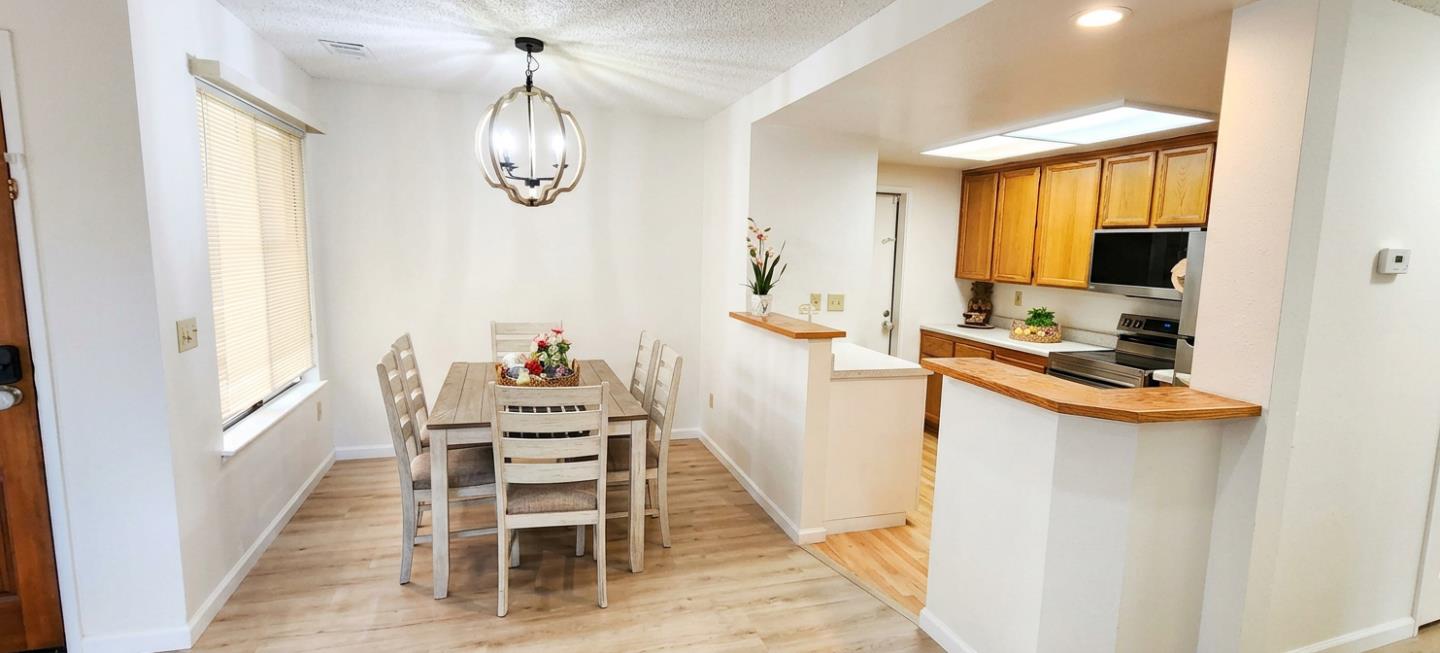 Detail Gallery Image 6 of 22 For 4943 Conway Ter, Fremont,  CA 94555 - 2 Beds | 2 Baths