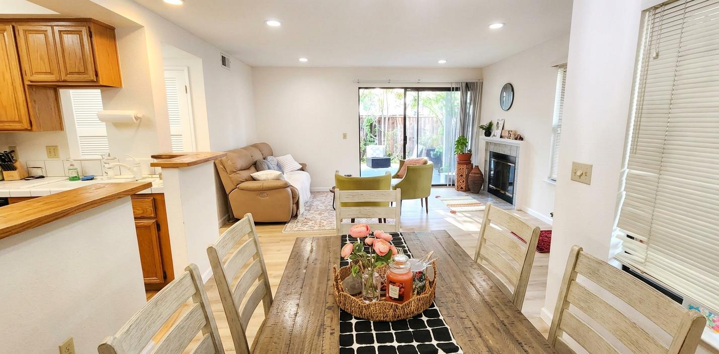 Detail Gallery Image 7 of 22 For 4943 Conway Ter, Fremont,  CA 94555 - 2 Beds | 2 Baths