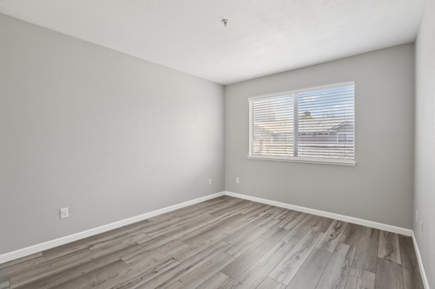Detail Gallery Image 23 of 42 For 2159 Walsingham Ct #62,  Tracy,  CA 95376 - 3 Beds | 2/1 Baths