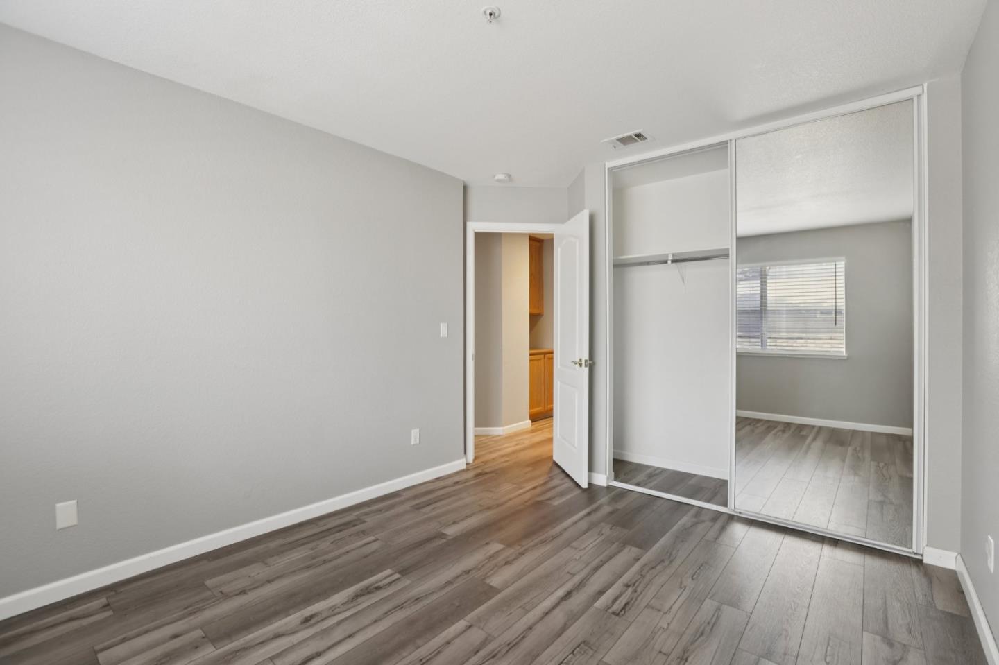 Detail Gallery Image 24 of 42 For 2159 Walsingham Ct #62,  Tracy,  CA 95376 - 3 Beds | 2/1 Baths