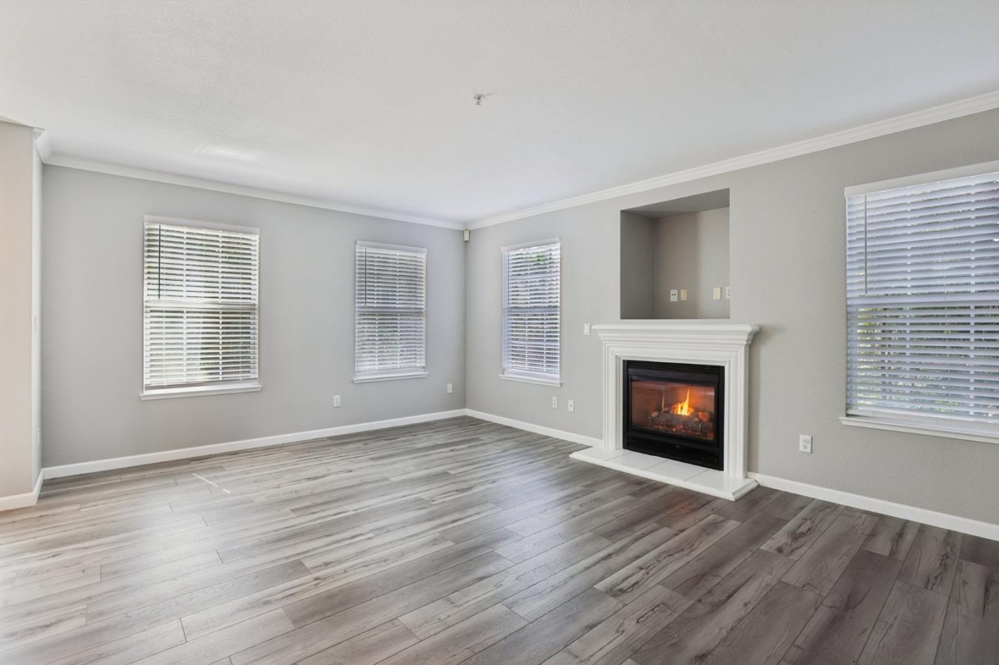 Detail Gallery Image 3 of 42 For 2159 Walsingham Ct #62,  Tracy,  CA 95376 - 3 Beds | 2/1 Baths