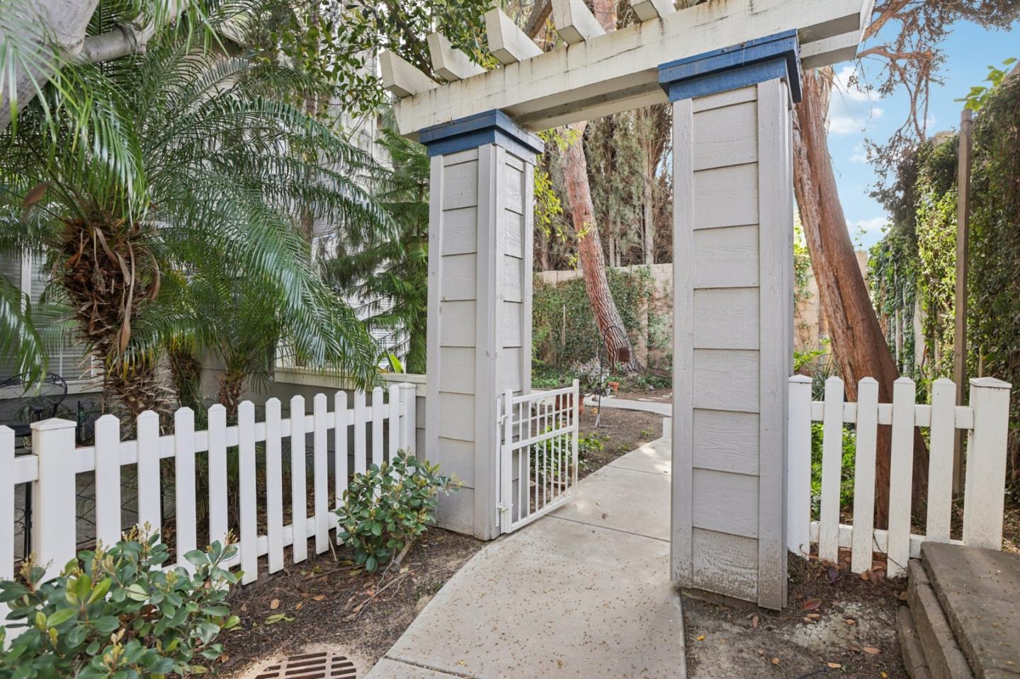 Detail Gallery Image 31 of 42 For 2159 Walsingham Ct #62,  Tracy,  CA 95376 - 3 Beds | 2/1 Baths