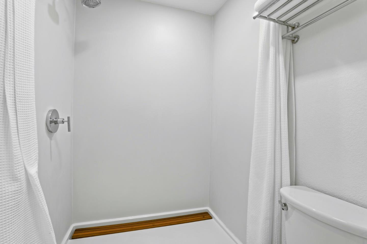 Detail Gallery Image 21 of 42 For 1555 Hecker Pass Rd #H102,  Gilroy,  CA 95020 - 2 Beds | 2 Baths