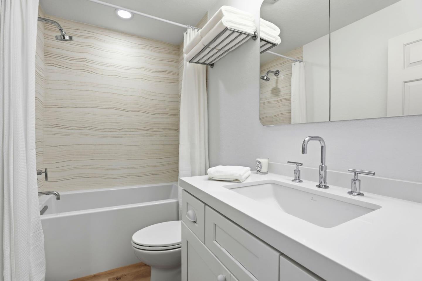 Detail Gallery Image 25 of 42 For 1555 Hecker Pass Rd #H102,  Gilroy,  CA 95020 - 2 Beds | 2 Baths