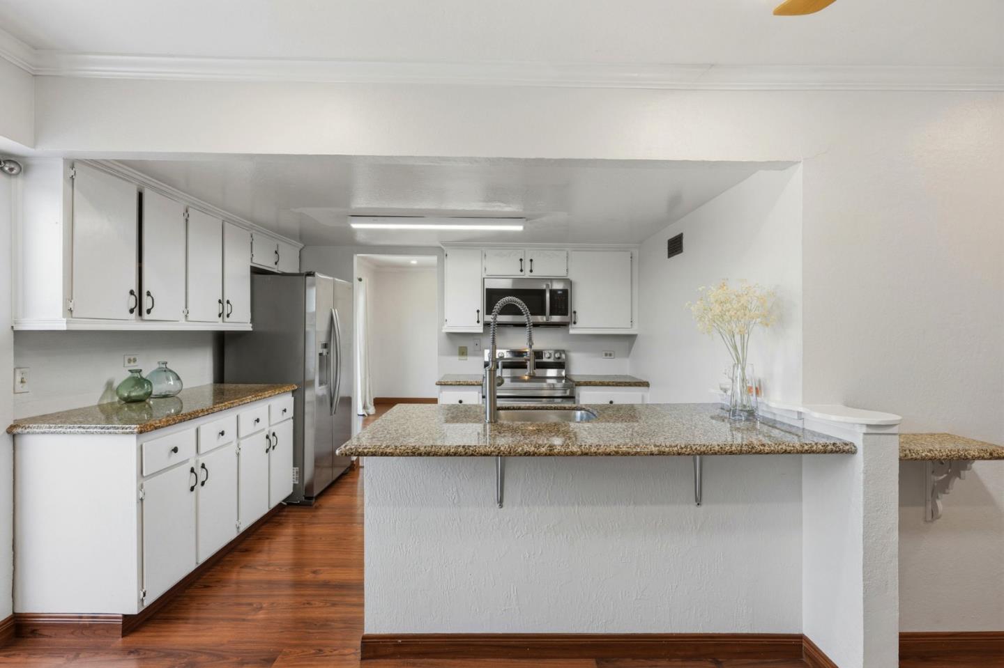 Detail Gallery Image 15 of 43 For 1214 Admiralty Ln, Foster City,  CA 94404 - 3 Beds | 2/1 Baths