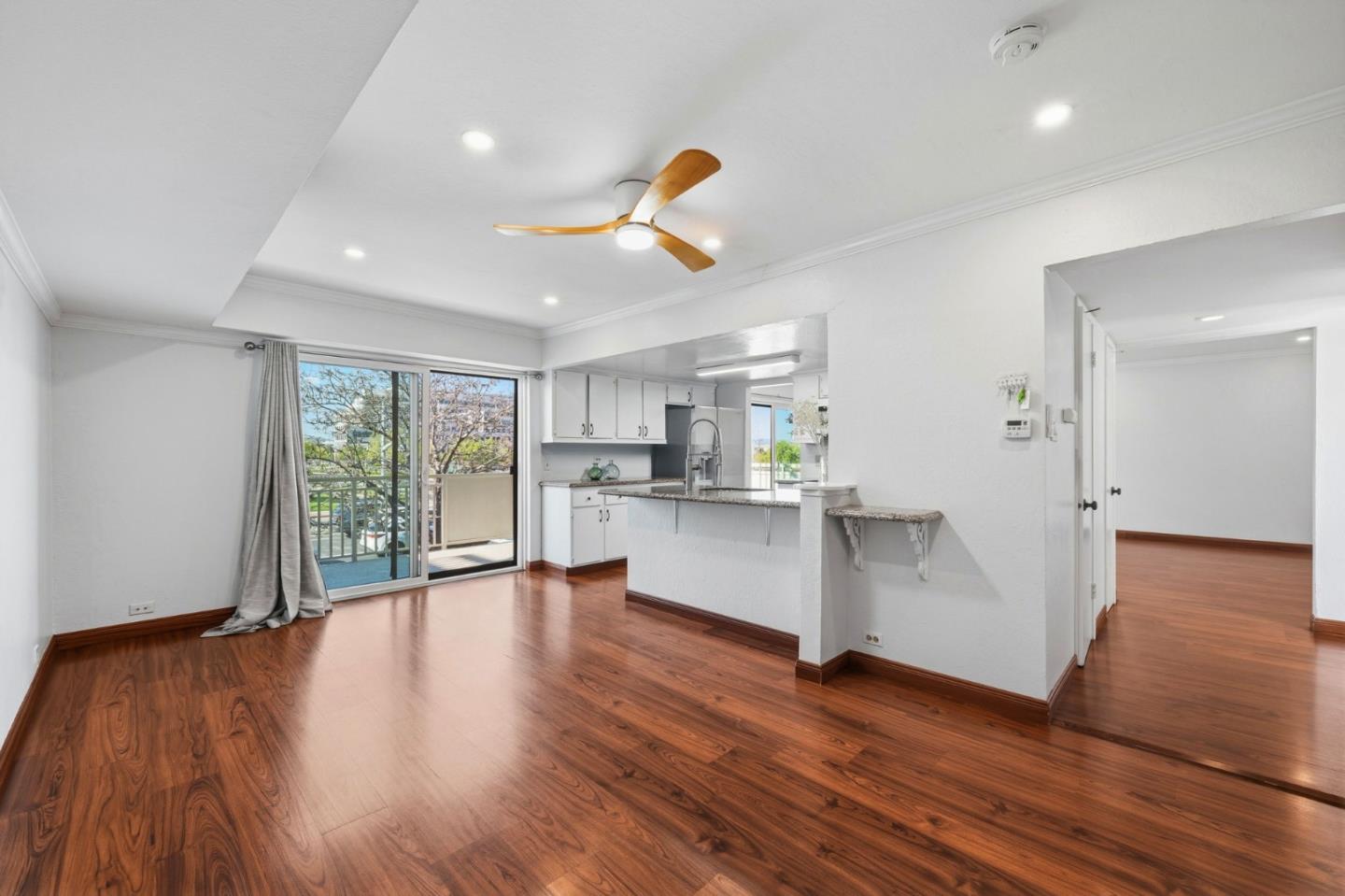 Detail Gallery Image 17 of 43 For 1214 Admiralty Ln, Foster City,  CA 94404 - 3 Beds | 2/1 Baths