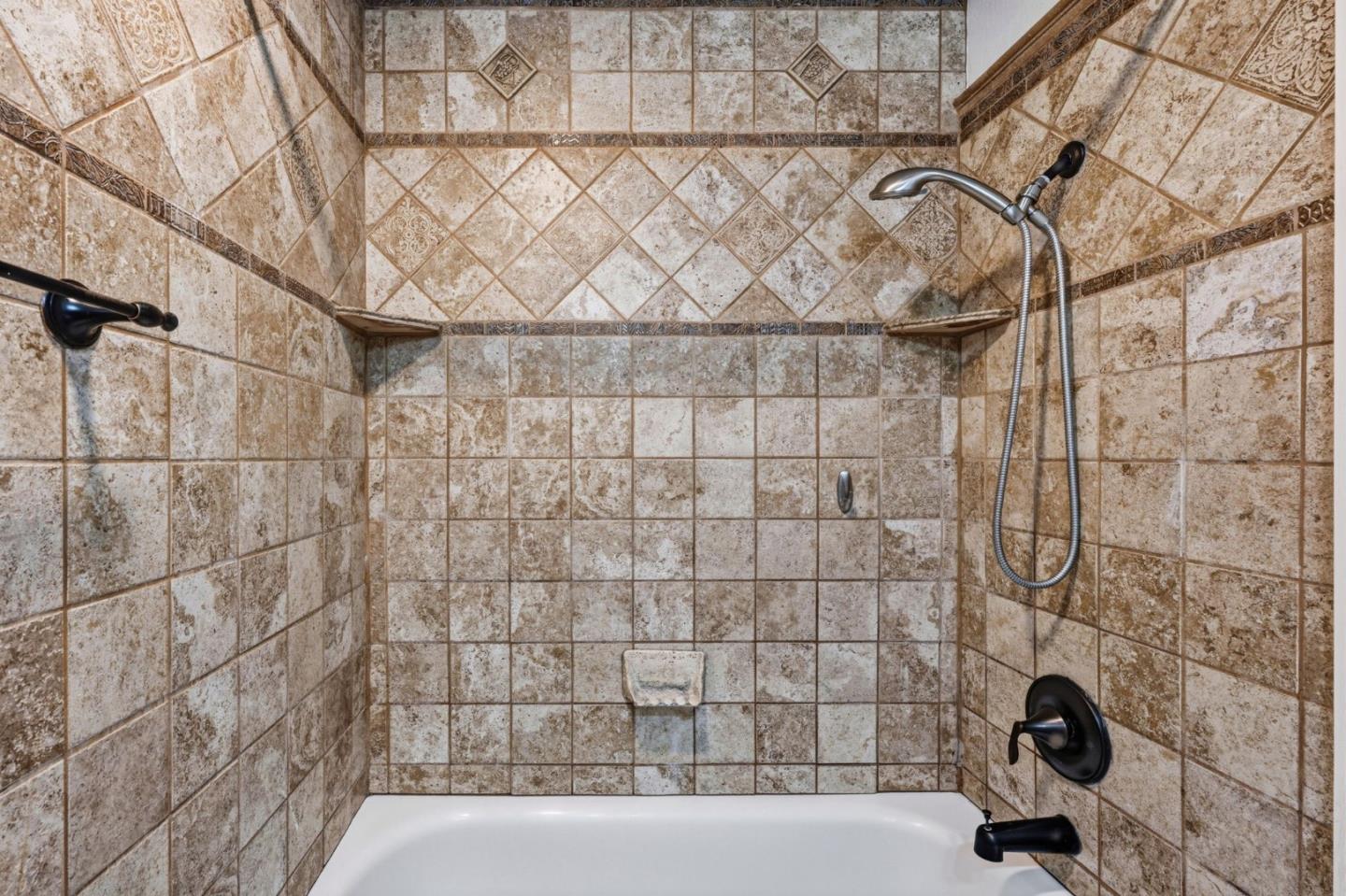 Detail Gallery Image 21 of 43 For 1214 Admiralty Ln, Foster City,  CA 94404 - 3 Beds | 2/1 Baths