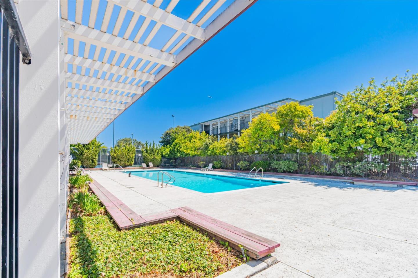 Detail Gallery Image 43 of 43 For 1214 Admiralty Ln, Foster City,  CA 94404 - 3 Beds | 2/1 Baths