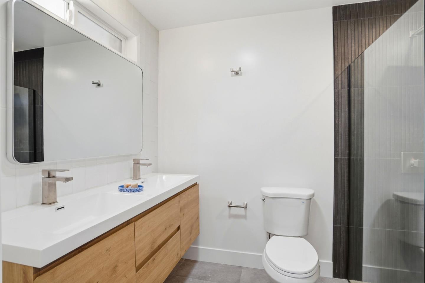 Detail Gallery Image 20 of 26 For 545 E Arques Ave, Sunnyvale,  CA 94085 - 3 Beds | 2 Baths