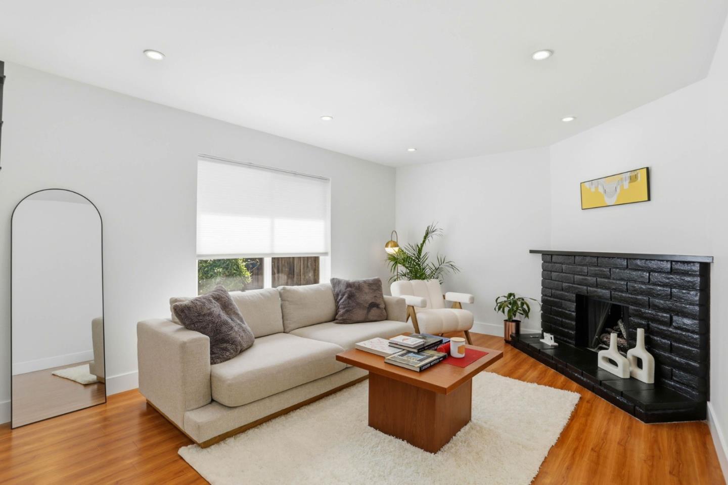 Detail Gallery Image 5 of 26 For 545 E Arques Ave, Sunnyvale,  CA 94085 - 3 Beds | 2 Baths