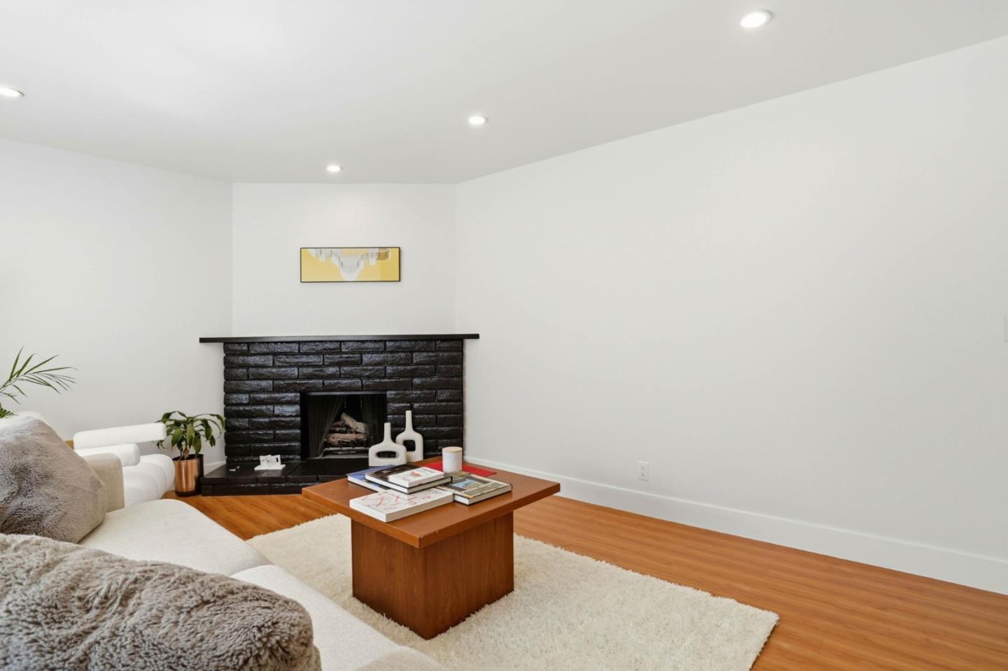 Detail Gallery Image 6 of 26 For 545 E Arques Ave, Sunnyvale,  CA 94085 - 3 Beds | 2 Baths