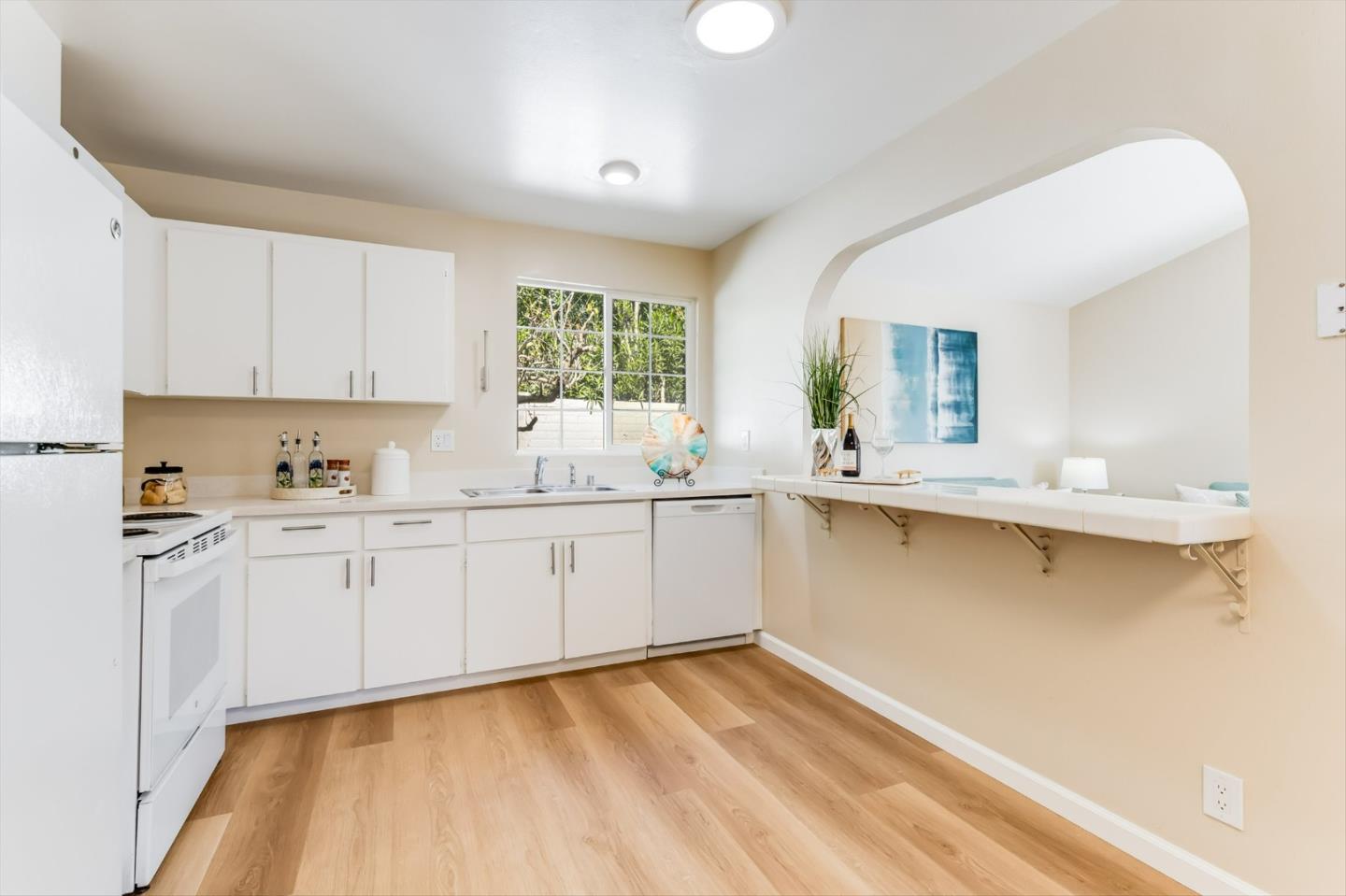 Detail Gallery Image 10 of 31 For 1314 Old Abbey Pl, San Jose,  CA 95132 - 3 Beds | 2 Baths