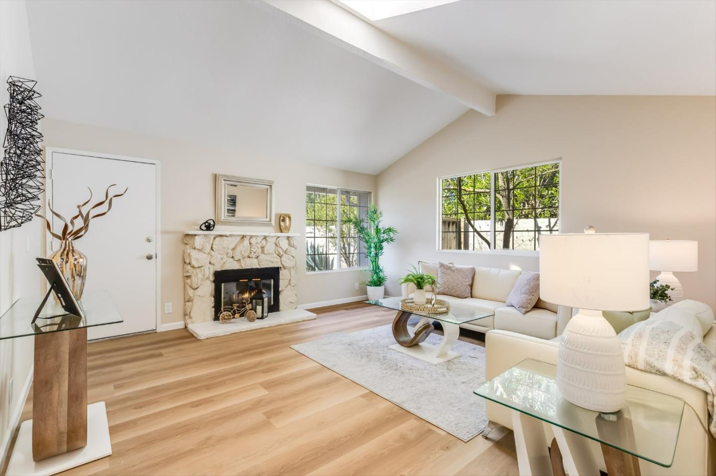 Detail Gallery Image 7 of 31 For 1314 Old Abbey Pl, San Jose,  CA 95132 - 3 Beds | 2 Baths