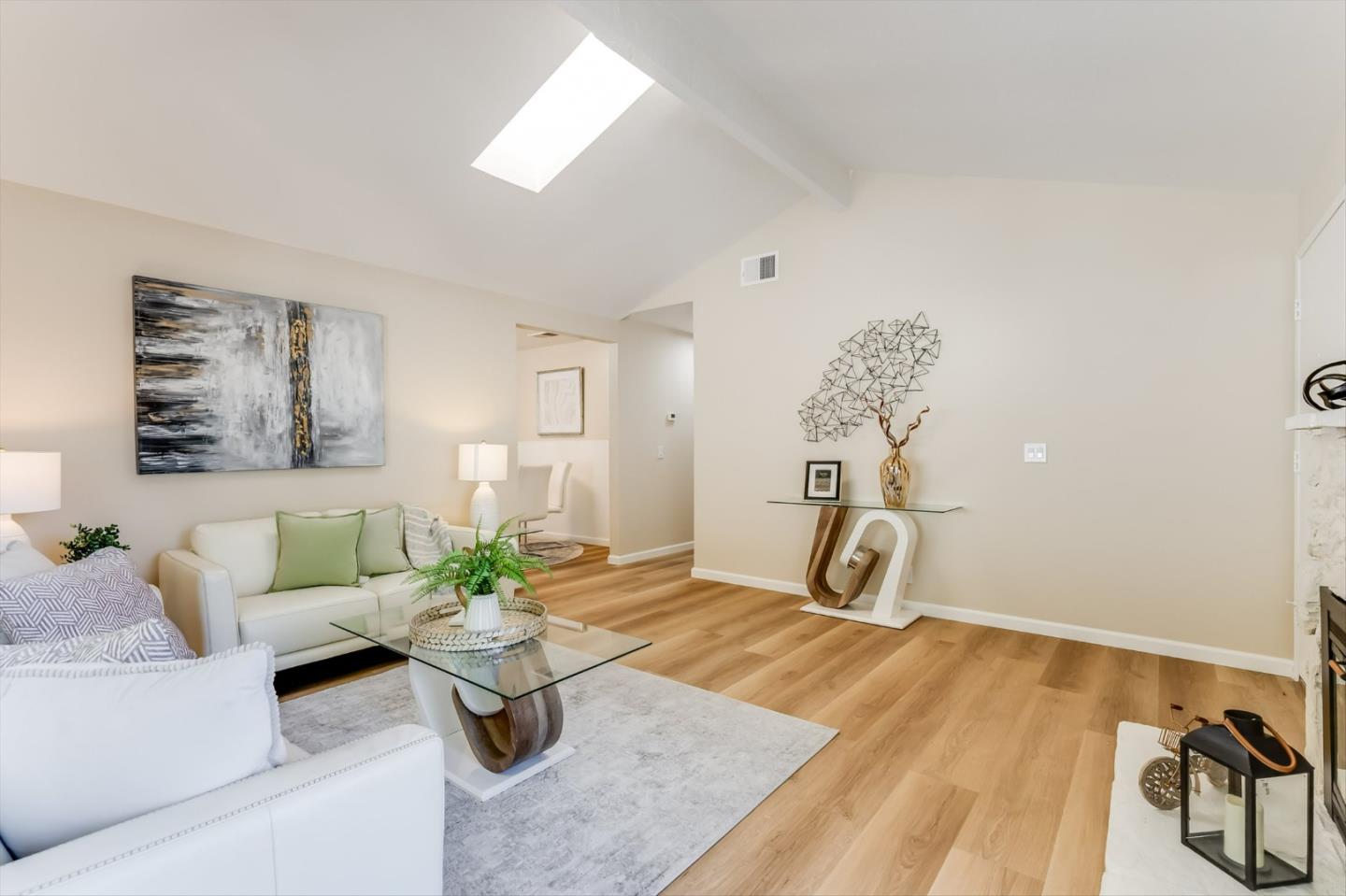 Detail Gallery Image 8 of 31 For 1314 Old Abbey Pl, San Jose,  CA 95132 - 3 Beds | 2 Baths