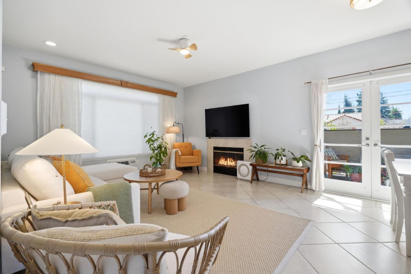 Detail Gallery Image 5 of 28 For 95 Hobson St 6a,  San Jose,  CA 95110 - 2 Beds | 2 Baths