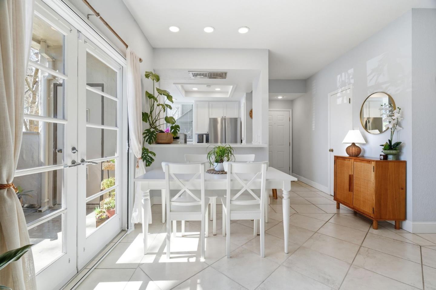 Detail Gallery Image 8 of 28 For 95 Hobson St 6a,  San Jose,  CA 95110 - 2 Beds | 2 Baths