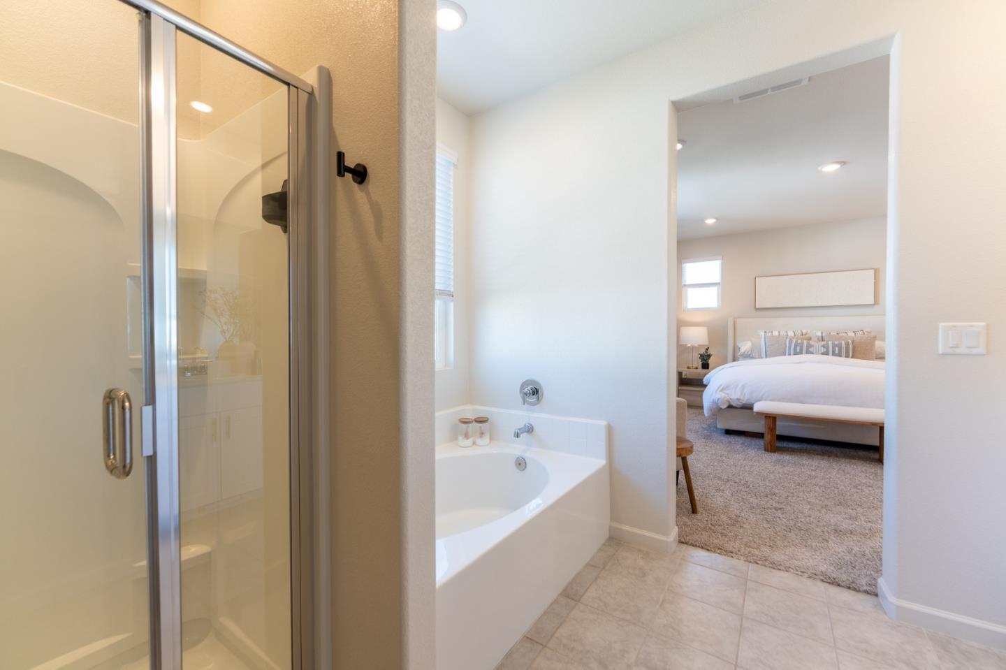 Detail Gallery Image 30 of 61 For 1880 Violet Dr, Hollister,  CA 95023 - 5 Beds | 3/1 Baths