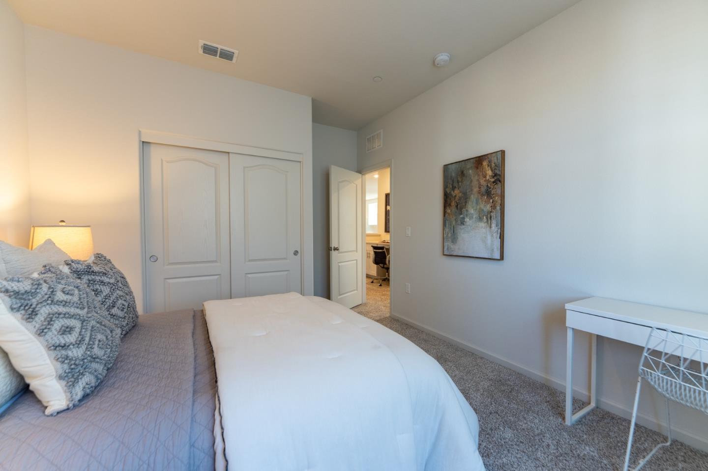 Detail Gallery Image 42 of 61 For 1880 Violet Dr, Hollister,  CA 95023 - 5 Beds | 3/1 Baths