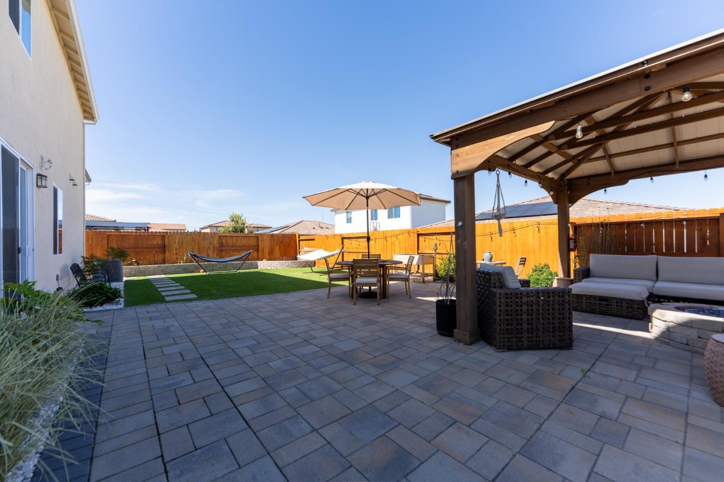 Detail Gallery Image 47 of 61 For 1880 Violet Dr, Hollister,  CA 95023 - 5 Beds | 3/1 Baths