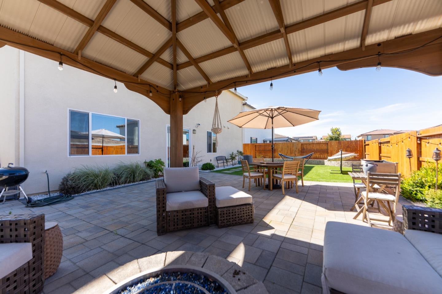 Detail Gallery Image 49 of 61 For 1880 Violet Dr, Hollister,  CA 95023 - 5 Beds | 3/1 Baths