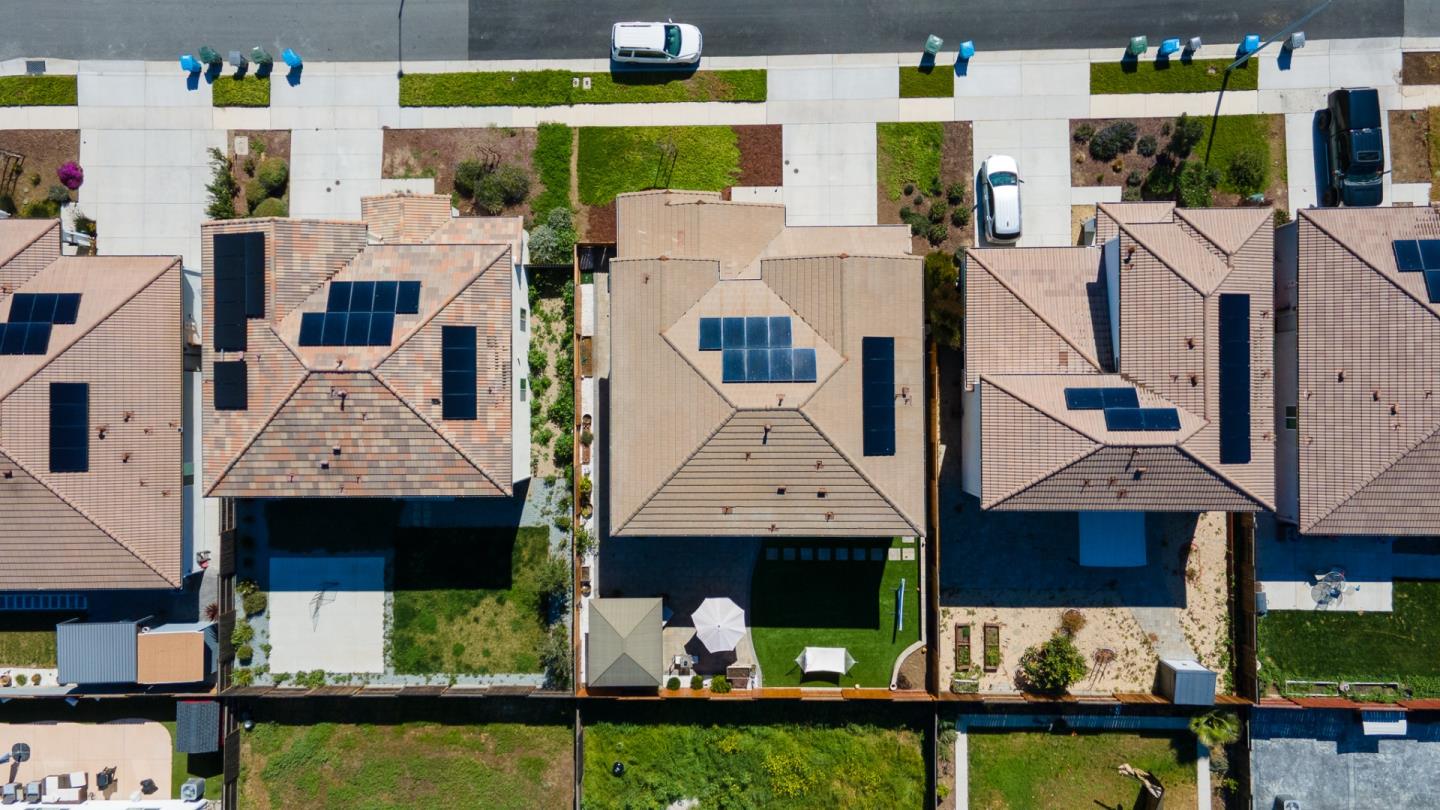 Detail Gallery Image 58 of 61 For 1880 Violet Dr, Hollister,  CA 95023 - 5 Beds | 3/1 Baths