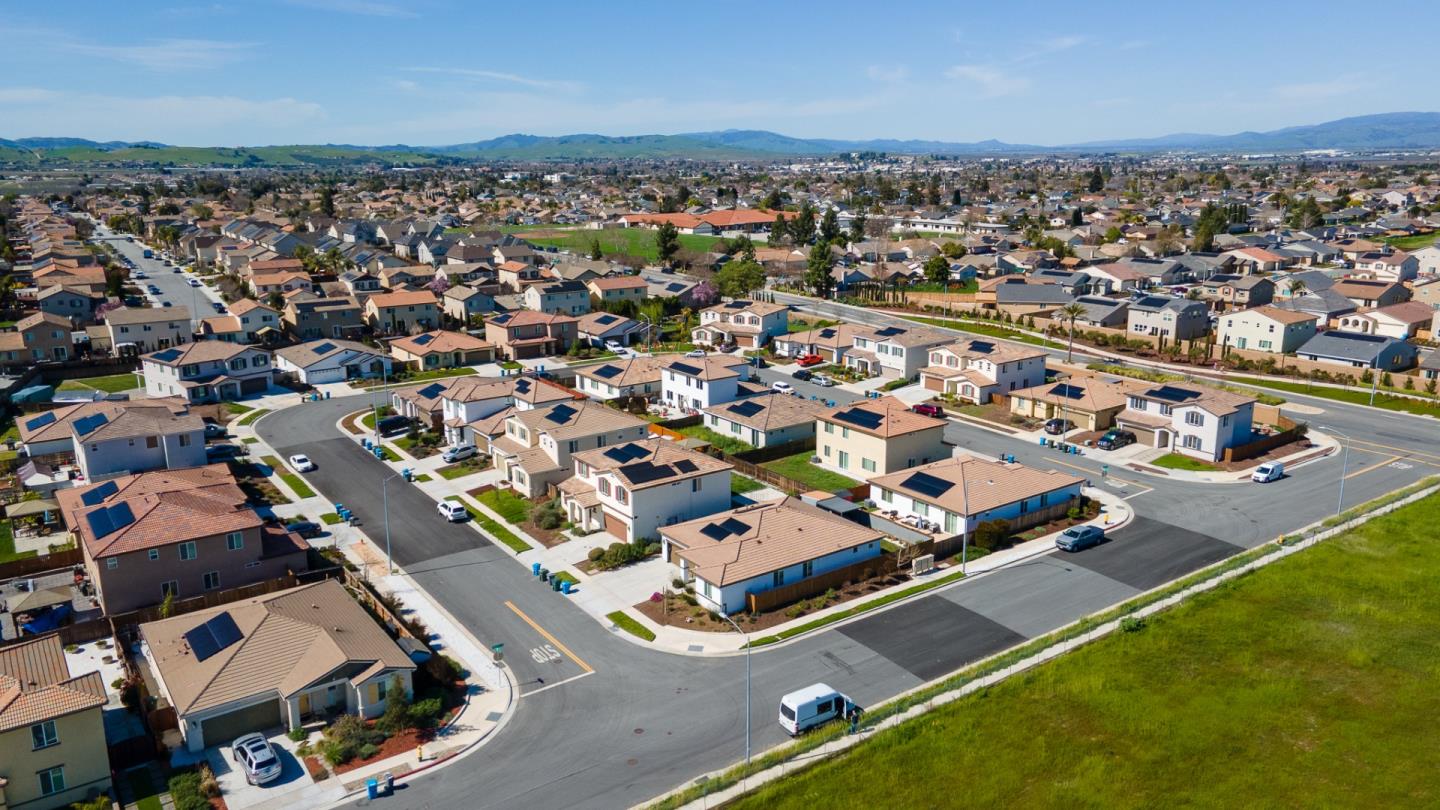 Detail Gallery Image 61 of 61 For 1880 Violet Dr, Hollister,  CA 95023 - 5 Beds | 3/1 Baths