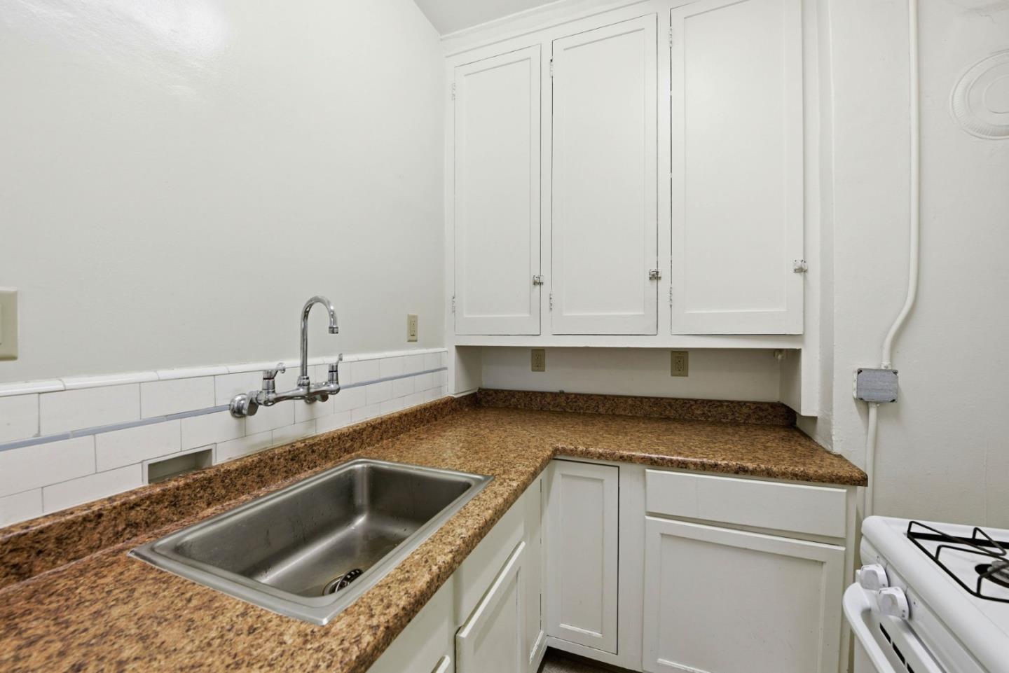 Detail Gallery Image 11 of 24 For 2466 Virginia St, Berkeley,  CA 94709 - – Beds | – Baths