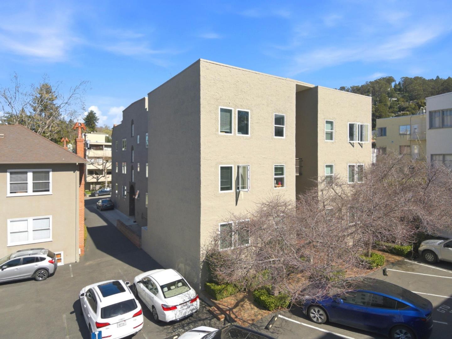 Detail Gallery Image 18 of 24 For 2466 Virginia St, Berkeley,  CA 94709 - – Beds | – Baths