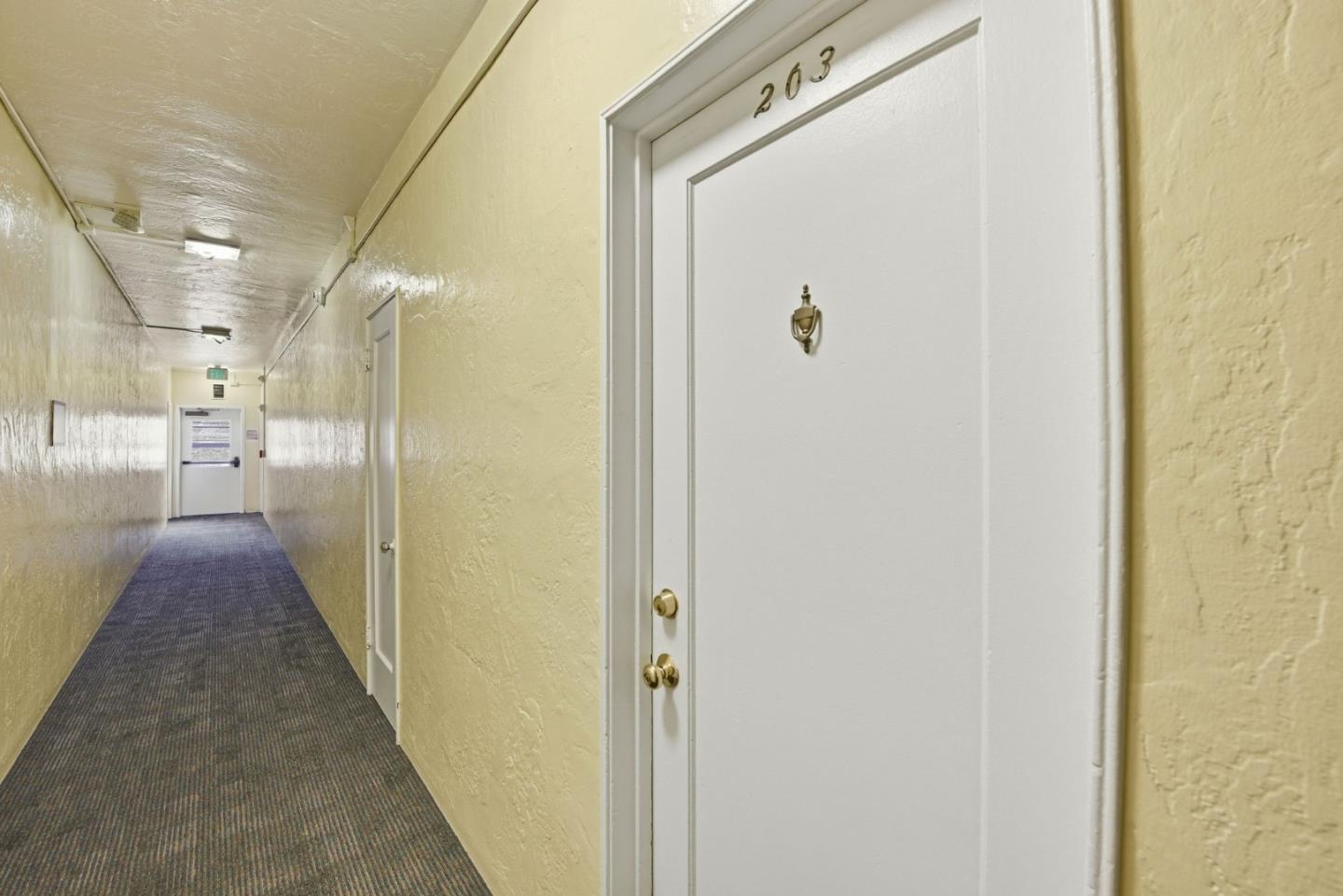 Detail Gallery Image 5 of 24 For 2466 Virginia St, Berkeley,  CA 94709 - – Beds | – Baths