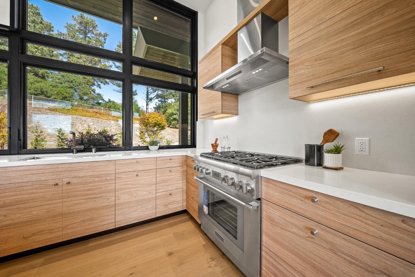 Detail Gallery Image 26 of 85 For 600 Sea View Ter, La Selva Beach,  CA 95076 - 6 Beds | 5/2 Baths