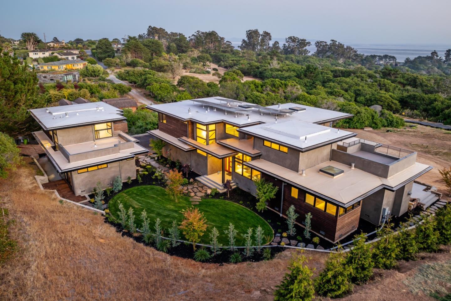 Detail Gallery Image 3 of 85 For 600 Sea View Ter, La Selva Beach,  CA 95076 - 6 Beds | 5/2 Baths