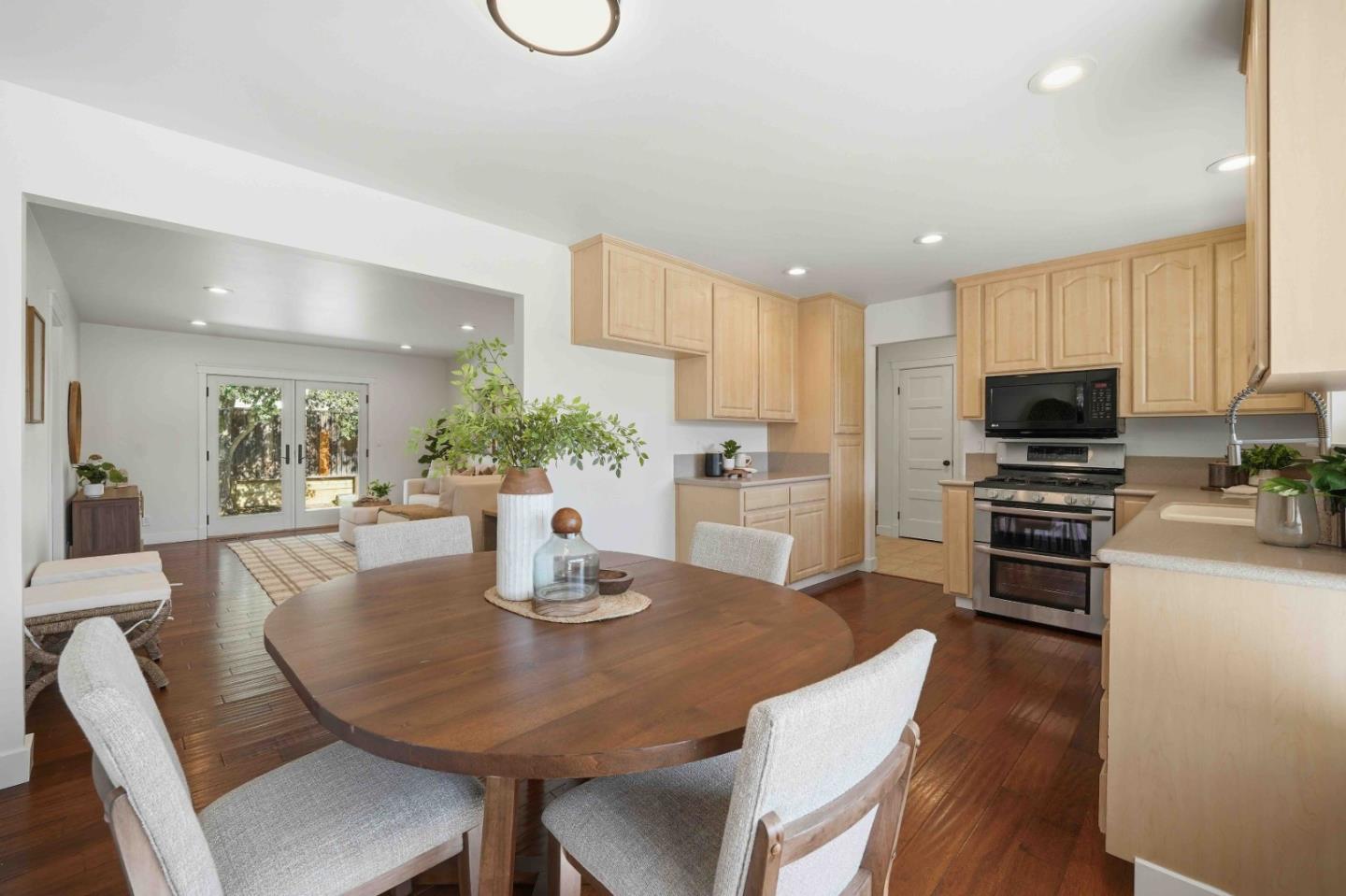 Detail Gallery Image 9 of 36 For 17266 James Lex Ln, Morgan Hill,  CA 95037 - 4 Beds | 2/1 Baths