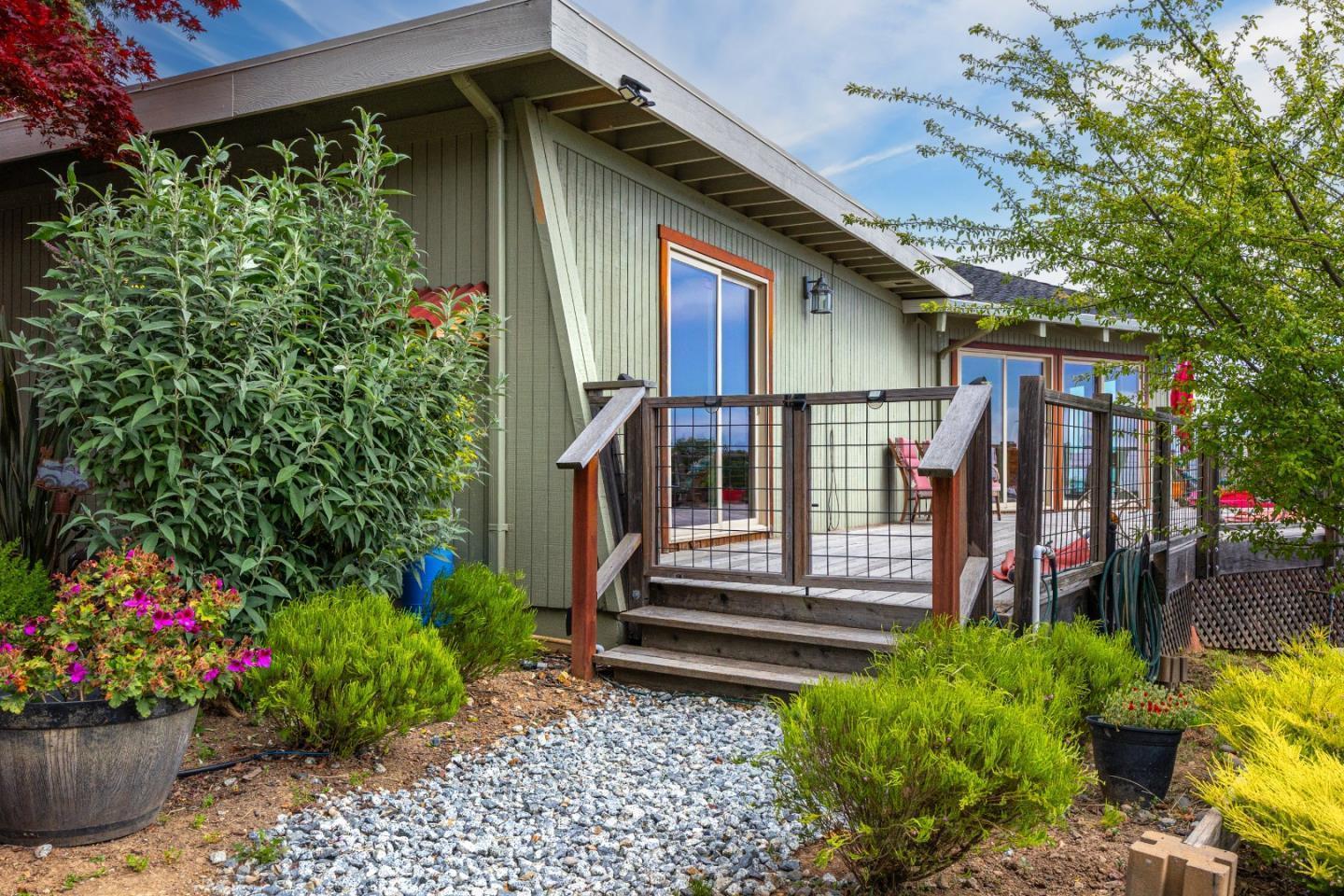 Detail Gallery Image 17 of 60 For 30 Pacific View Ter, Watsonville,  CA 95076 - 4 Beds | 2 Baths