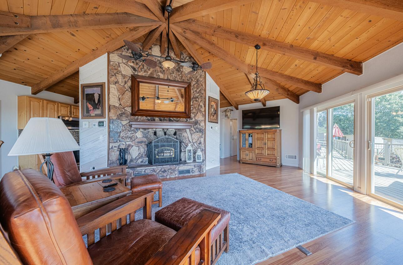 Detail Gallery Image 6 of 60 For 30 Pacific View Ter, Watsonville,  CA 95076 - 4 Beds | 2 Baths