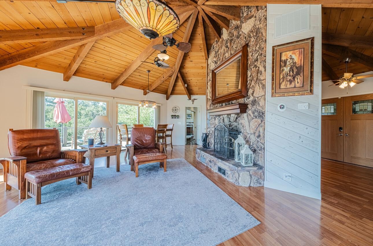 Detail Gallery Image 8 of 60 For 30 Pacific View Ter, Watsonville,  CA 95076 - 4 Beds | 2 Baths