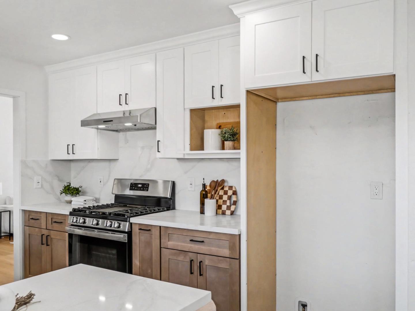 Detail Gallery Image 10 of 42 For 387 Avenida Palmas, San Jose,  CA 95123 - 3 Beds | 2/1 Baths