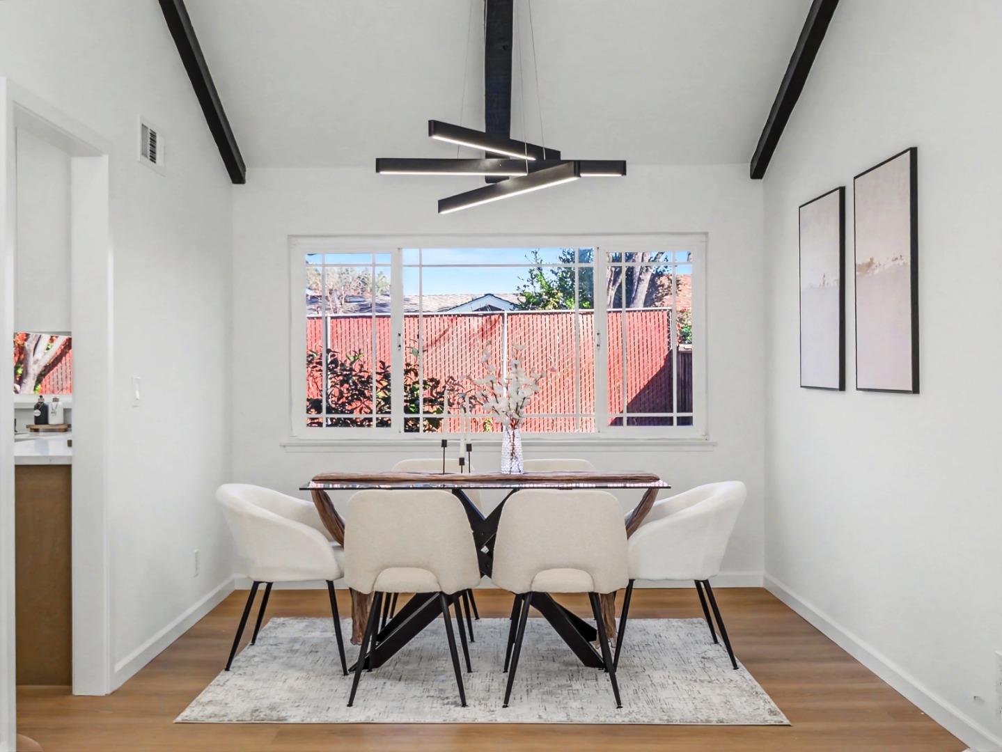 Detail Gallery Image 11 of 42 For 387 Avenida Palmas, San Jose,  CA 95123 - 3 Beds | 2/1 Baths