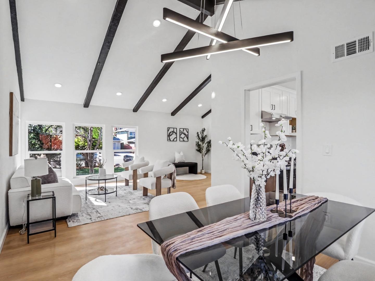 Detail Gallery Image 13 of 42 For 387 Avenida Palmas, San Jose,  CA 95123 - 3 Beds | 2/1 Baths