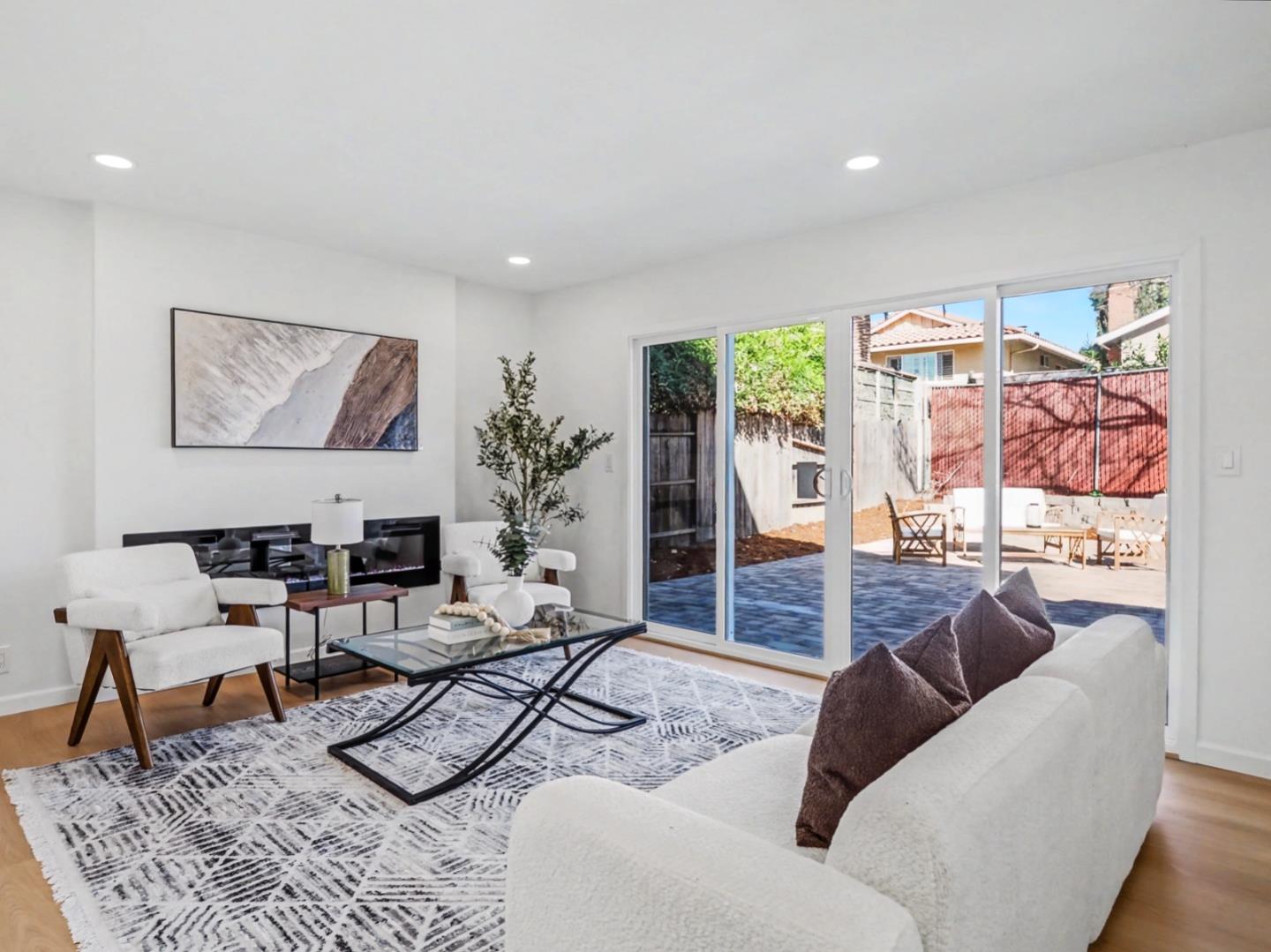 Detail Gallery Image 17 of 42 For 387 Avenida Palmas, San Jose,  CA 95123 - 3 Beds | 2/1 Baths