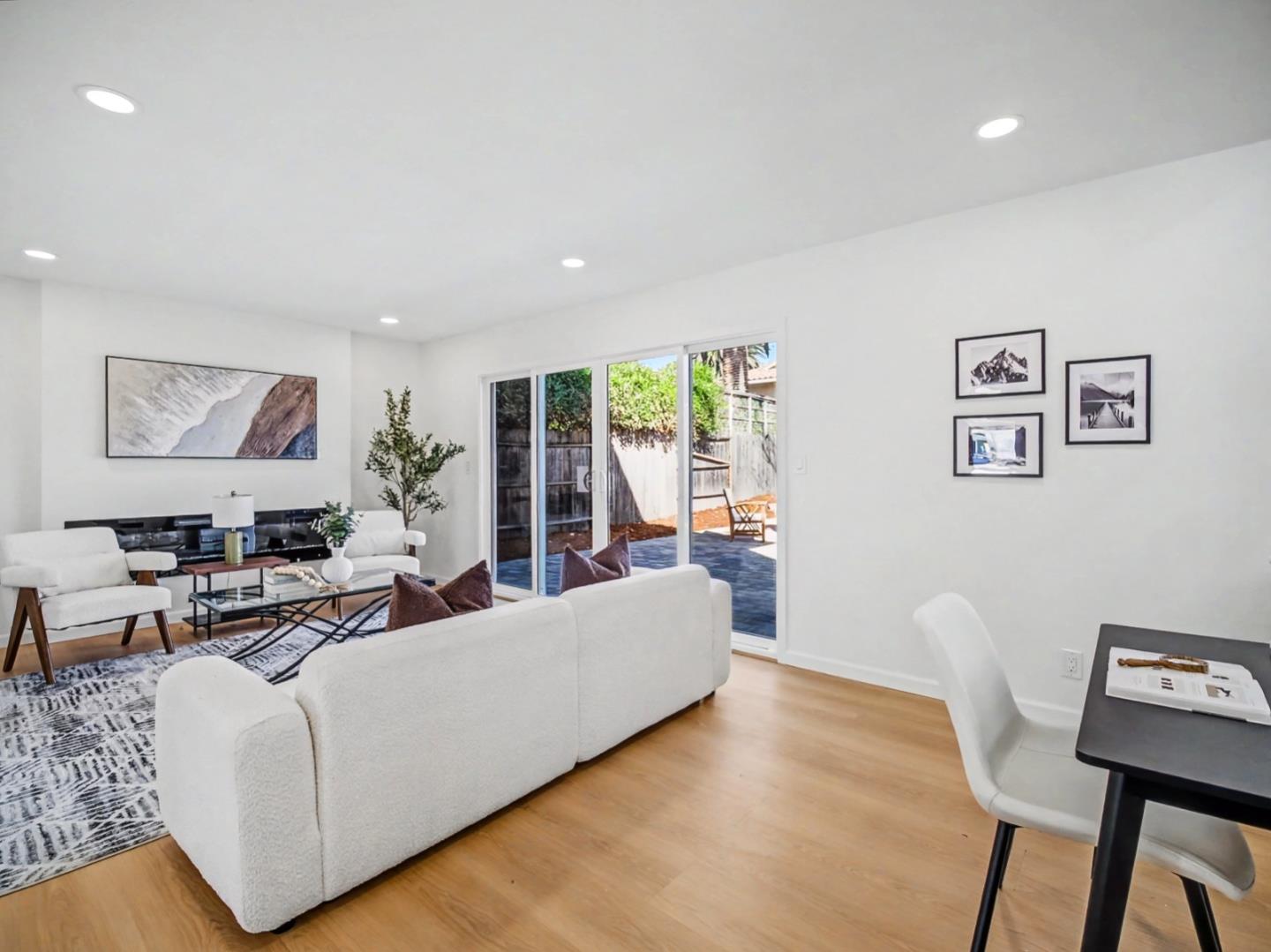 Detail Gallery Image 18 of 42 For 387 Avenida Palmas, San Jose,  CA 95123 - 3 Beds | 2/1 Baths