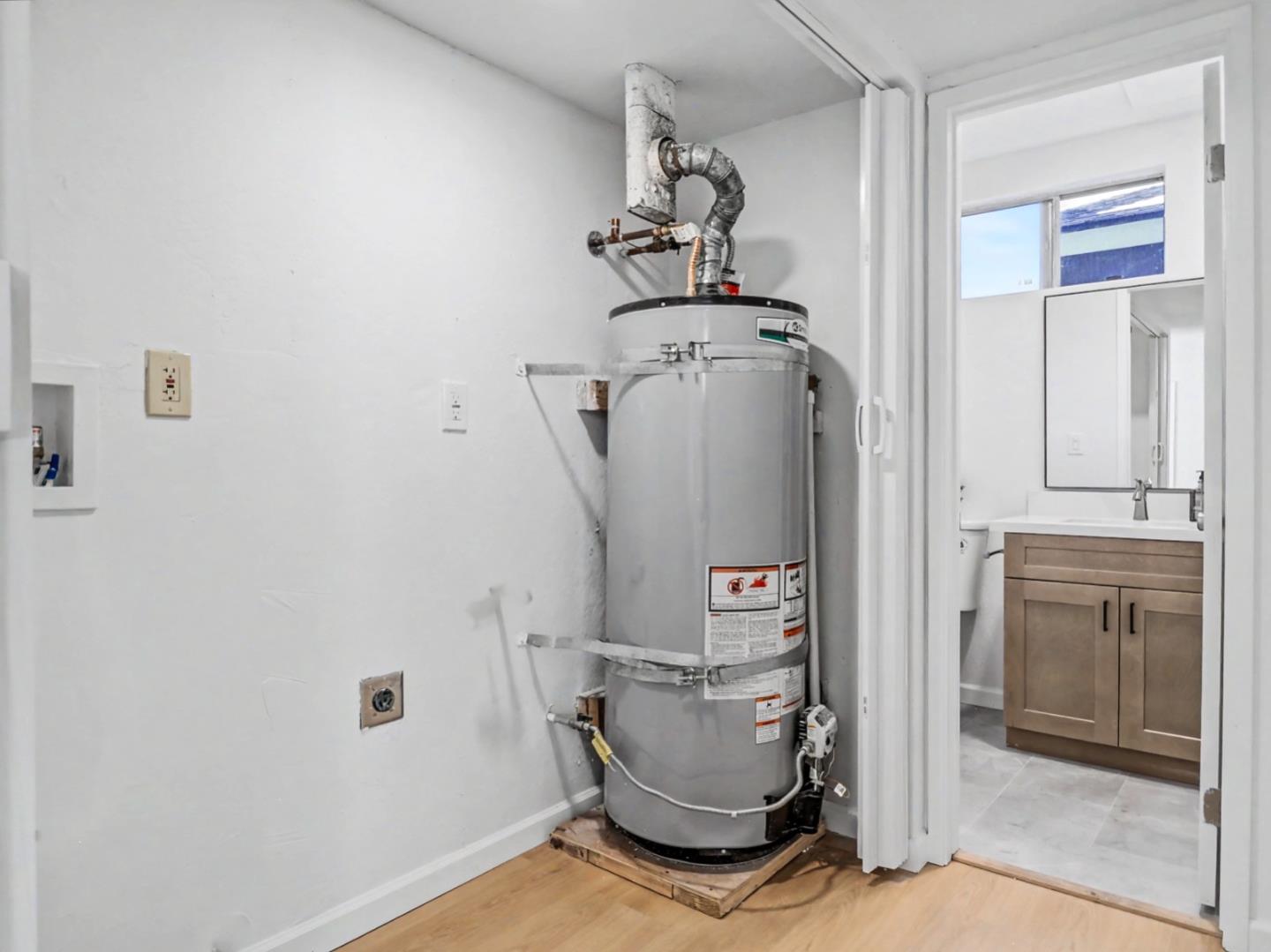 Detail Gallery Image 34 of 42 For 387 Avenida Palmas, San Jose,  CA 95123 - 3 Beds | 2/1 Baths