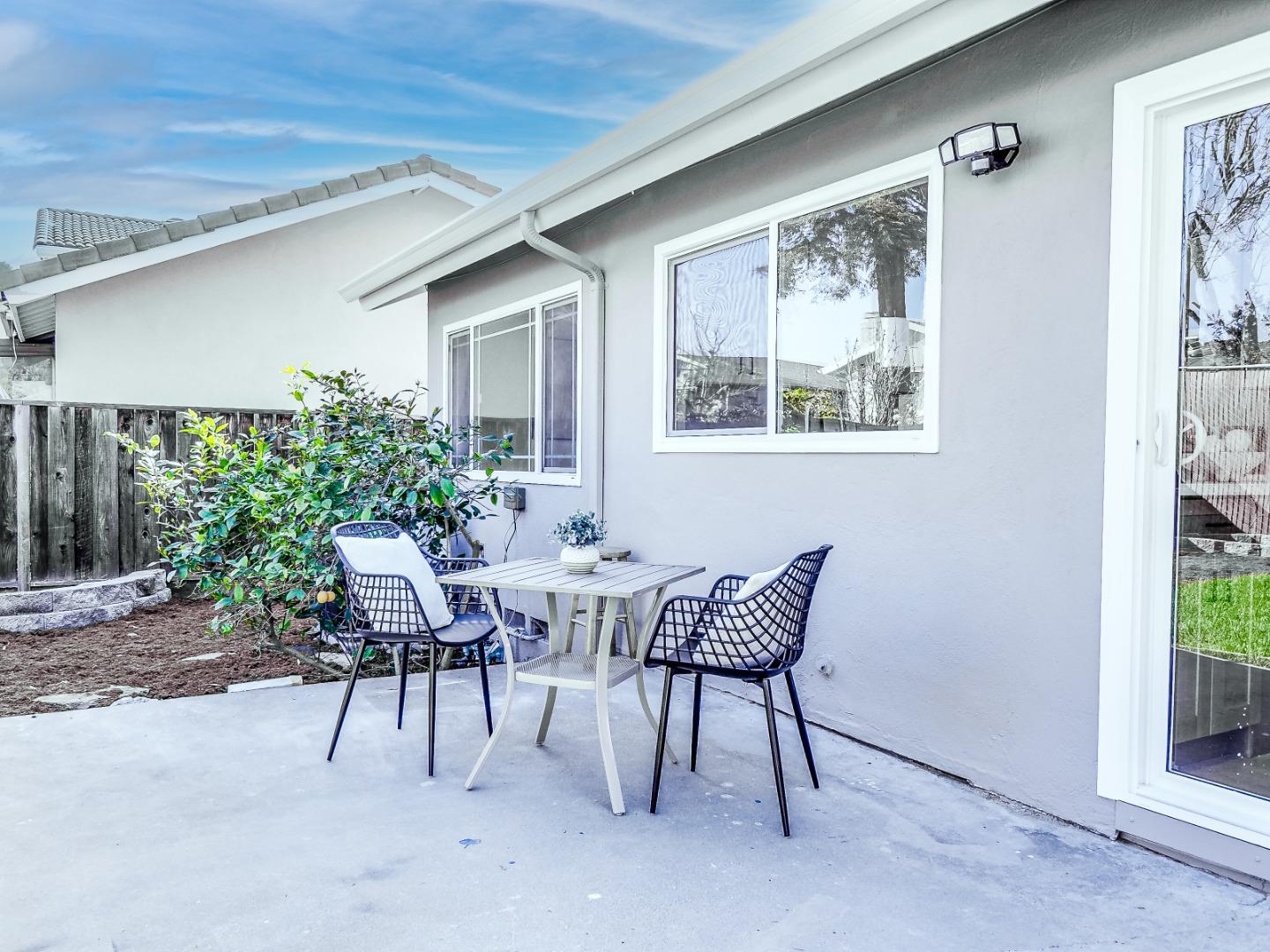 Detail Gallery Image 37 of 42 For 387 Avenida Palmas, San Jose,  CA 95123 - 3 Beds | 2/1 Baths